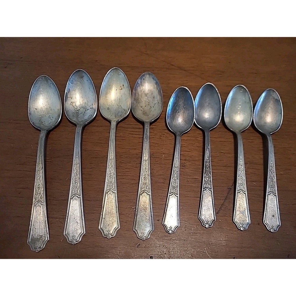 Vintage 1924 Ancestral‎ Spoons by 1847 Rogers Bros IS 4- 6" 4- 7"
